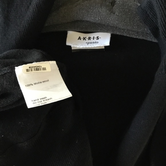 AKRIS HALF ZIP BLACK SWEATER JACKET COMBINATION - Picture 2 of 7